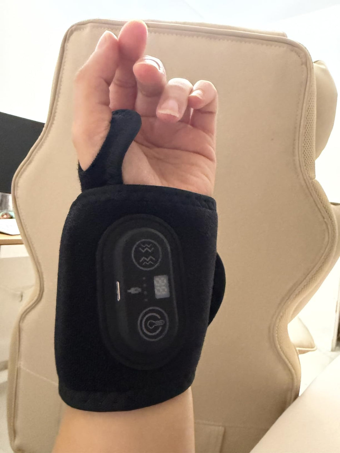 Customer photo - wrap on hand